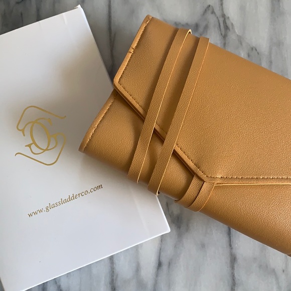 💗Glass and Ladder Tech Organizer Roll💗 - Picture 1 of 7